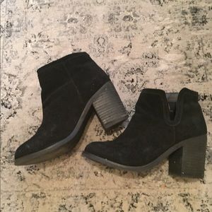 Urban Outfitter Black Suede Block Heel Bootie
